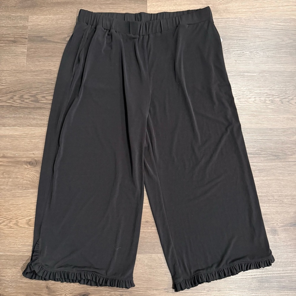 MICHAEL Michael Kors Black Ruffle Hem Capris
